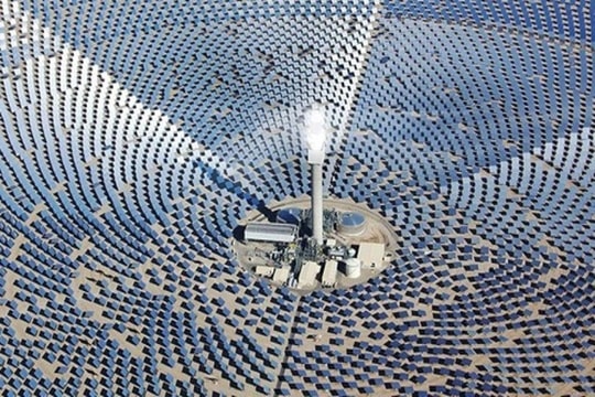 Nhà máy điện công suất 390 triệu kWh/năm giữa ốc đảo sa mạc