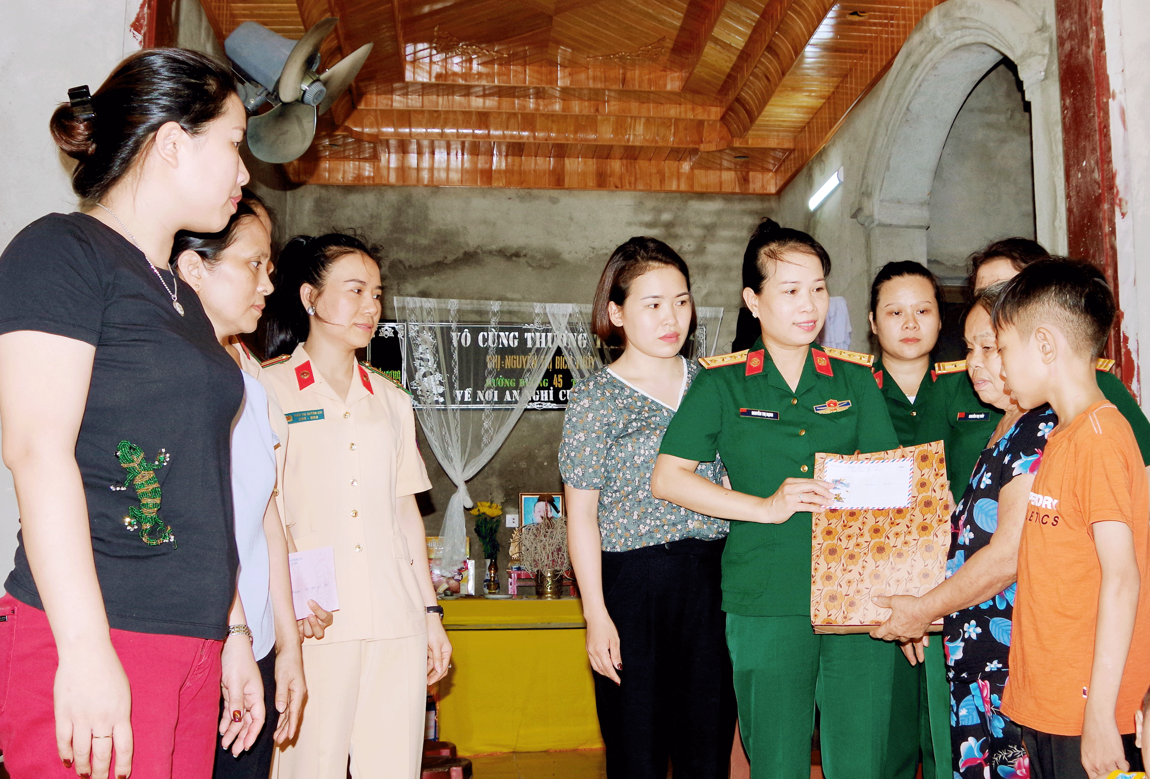 Hoạt động ý nghĩa hỗ trợ người nghèo