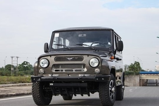 Hàng chục ngàn ô tô Nga miễn thuế tìm đường vào Việt Nam