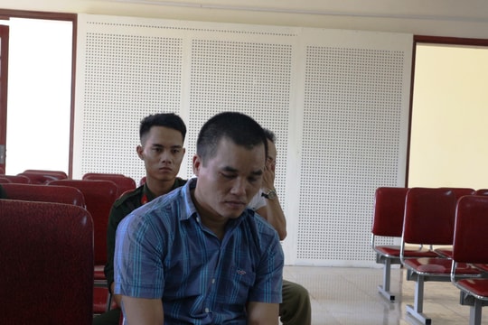 Nhóm thanh niên chém người vì 'mời bia không uống'