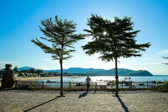 'Check-in' điểm chụp ảnh cực đẹp ở biển Cửa Hiền