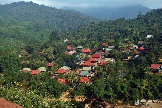 Cân nhắc yếu tố đặc thù trong sáp nhập thôn, bản khu vực miền núi, dân tộc