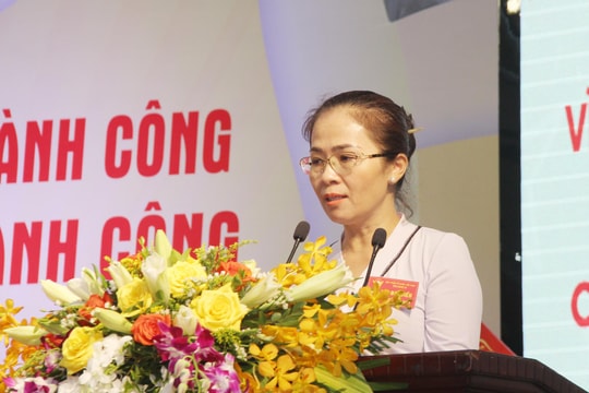 Bà Võ Thị Minh Sinh giữ chức Chủ tịch Ủy ban Mặt trận Tổ quốc tỉnh Nghệ An