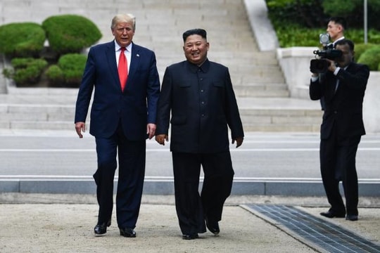 Mỹ và Triều Tiên đồng ý quay lại đàm phán; Nga và Saudi Arabia bàn chuyện dầu sau lưng OPEC