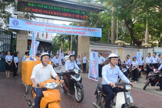 Bảo hiểm y tế 'bùa' hộ mệnh của người bệnh