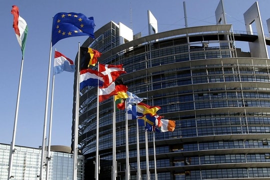 Hội đồng châu Âu yêu cầu Nga chi thêm 55 triệu euro