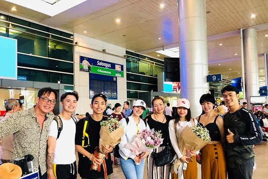 Khánh Thi - Phan Hiển bị lừa tiền, gặp sự cố khi đi nước ngoài