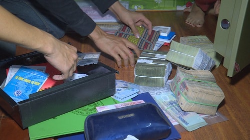 Hơn 100 cảnh sát đột kích 27 tụ điểm đánh lô đề có gắn camera, cử người cảnh giới