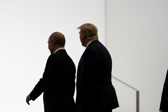 Mỹ tiết lộ kế hoạch chống Nga mới cho châu Âu; Iran thông báo chính thức làm giàu urani