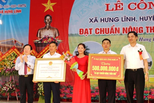 Xã Hưng Lĩnh (Hưng Nguyên) đón bằng công nhận chuẩn nông thôn mới