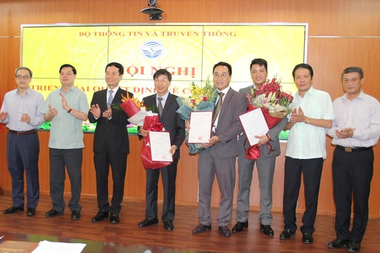 Bổ nhiệm nhân sự mới ở Bộ TT&TT, Bộ GD&ĐT 