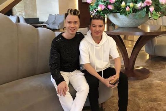 Chàng trai Nghệ An hóa thân thành 'ông hoàng nhạc Việt'