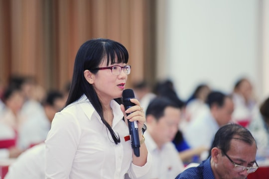 Đại biểu HĐND tỉnh chất vấn tư lệnh ngành TN&MT về công tác quản lý đất đai tại các dự án