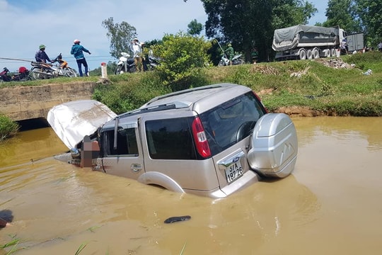 Tai nạn nghiêm trọng, ô tô lật nhiều vòng ở Nam Đàn, 1 người tử vong