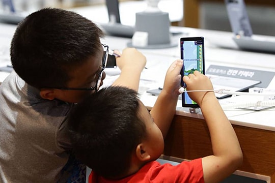 Trẻ em Việt Nam lười vận động, nghiện game