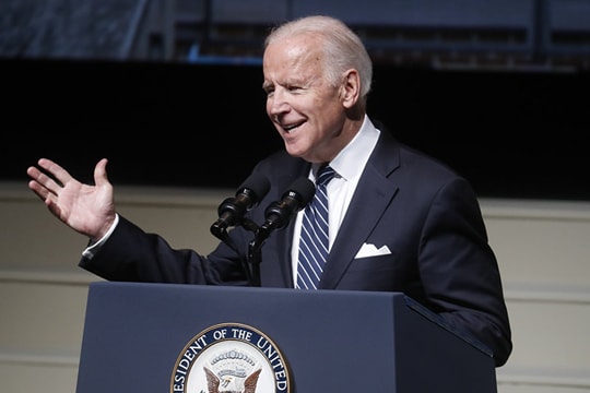 Tổng thống Trump: Nga và Trung Quốc 'cầu nguyện' để Biden trở thành Tổng thống Mỹ