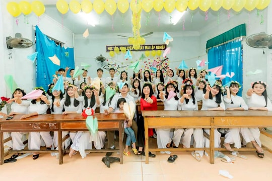 Lớp học 'trường làng' ở Nghệ An có 27 em đạt trên 20 điểm xét tuyển khối C