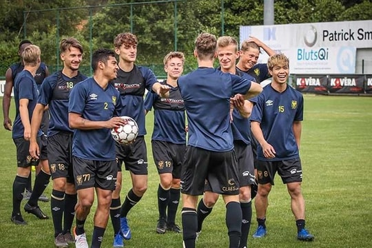 Công Phượng sẽ sớm ra sân ở Bỉ; Djokovic lần thứ 5 vô địch Wimbledon