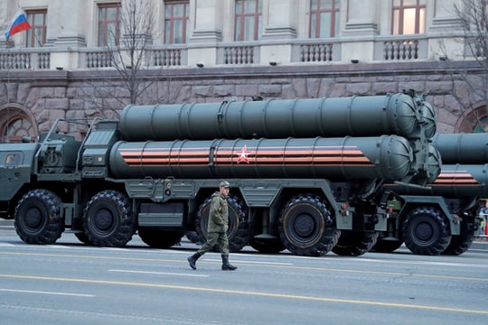 Ủy ban châu Âu có nữ chủ tịch đầu tiên; Ấn Độ, Nga đạt thỏa thuận vũ khí