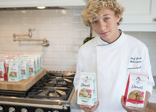 Chàng trai 3 lần chiến thắng ung thư trở thành doanh nhân