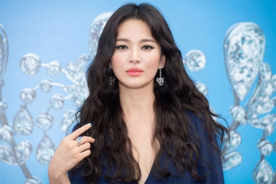 Song Hye Kyo chính thức trả lời truyền thông giữa 'bão' ly hôn