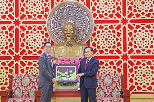 Thúc đẩy hợp tác kinh tế giữa Nghệ An và Singapore