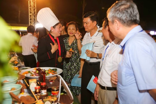 30.000 lượt người đến với Festival Văn hóa ẩm thực du lịch quốc tế Nghệ An