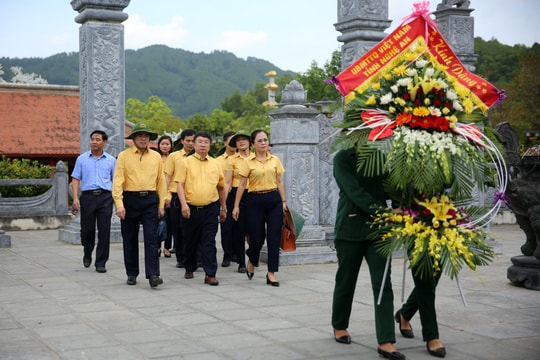 Hành trình tri ân của những người làm công tác mặt trận