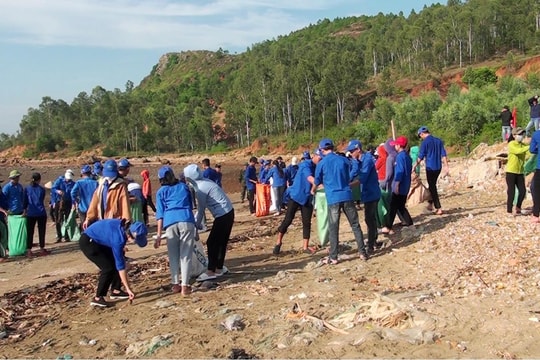 Tuổi trẻ Nghệ An sôi nổi các hoạt động tình nguyện hè 