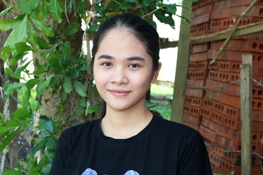 Bất ngờ nữ sinh thủ khoa khối A muốn làm chiến sỹ