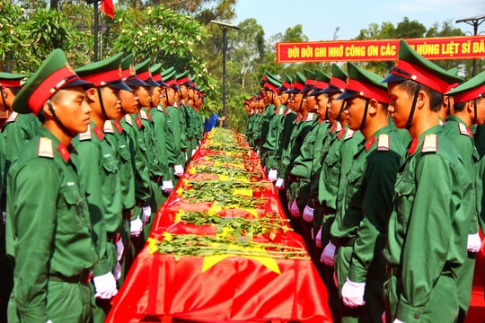 Hành trình đưa đồng đội về quê hương trên đất bạn Lào