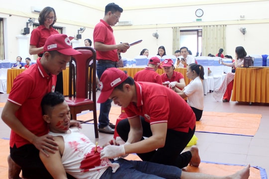 Gần 200 hội viên tham dự Hội thi tuyên truyền viên và sơ cấp cứu chữ thập đỏ 