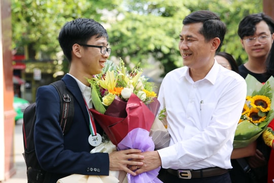 Nghệ An đón mừng học sinh đầu tiên đạt giải tại Kỳ thi Olympic Sinh học Quốc tế
