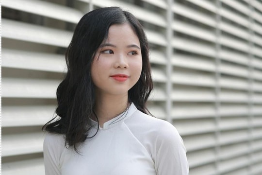 Nữ sinh xinh đẹp giành điểm 10 môn Hóa học duy nhất ở Nghệ An lọt tốp 10 điểm khối A toàn quốc