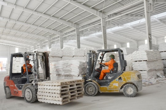 Nghệ An nâng cao năng lực cạnh tranh của doanh nghiệp và sản phẩm hàng hóa xuất nhập khẩu