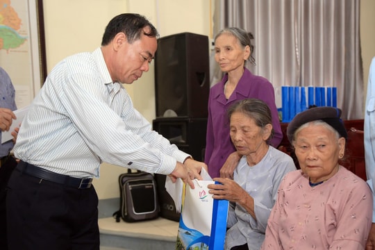 Hoạt động tri ân liệt sỹ, gia đình chính sách