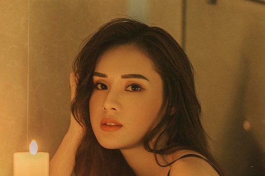 Nhan sắc nổi bật của những cô bạn gái các cầu thủ Việt