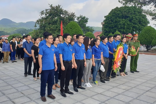 Chi đoàn cơ quan Tỉnh ủy Nghệ An tổ chức các hoạt động tri ân Ngày Thương binh - Liệt sỹ