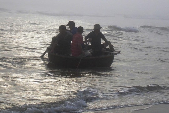 Đi đánh cá bằng thuyền thúng trên biển, một ngư dân Nghệ An mất tích