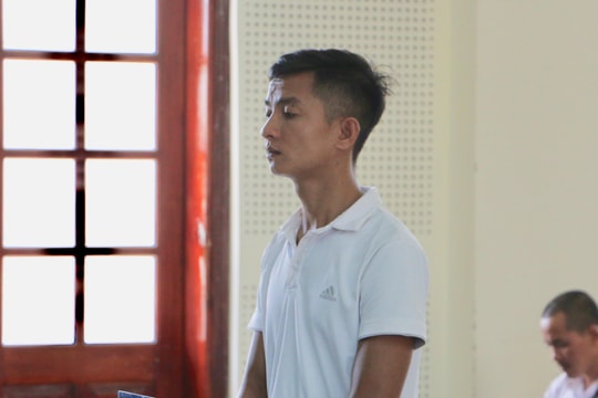 Nhận án tù vì giấu pháo trong nhà để bán lẻ