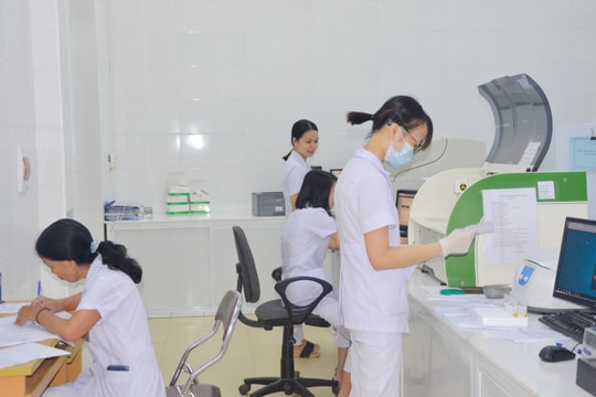 Nam Đàn khó tuyển dụng bác sỹ chính quy về công tác 