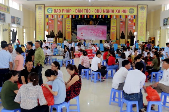 Hơn 200 phật tử chùa Chí Linh tham gia hiến máu tình nguyện