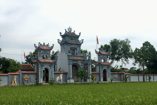 Đền thờ Đại tướng quân thống lĩnh 12 cửa biển