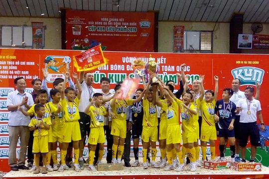 Đánh bại Hà Nội, SLNA lần thứ 3 liên tiếp vô địch Nhi đồng toàn quốc 