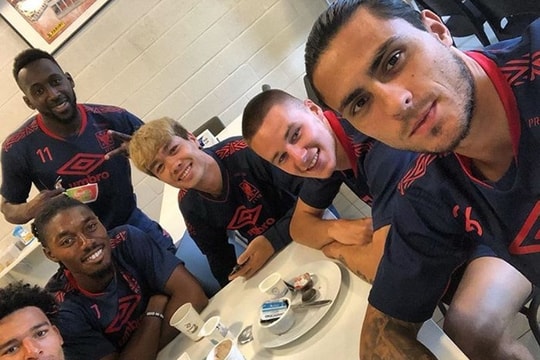 Khoảnh khắc đời thường của Công Phượng tại Bỉ; Arsenal chính thức có ngôi sao đắt nhất lịch sử 