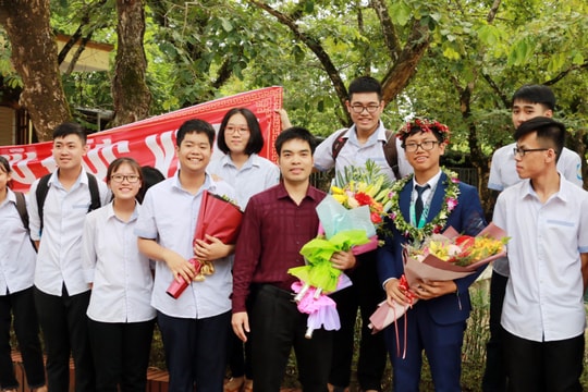 Chuyện giành Huy chương Bạc Olympic Toán học Quốc tế ở 'xứ người'