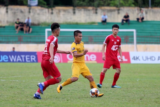 Dấu ấn cầu thủ nội trong trận SLNA gặp Viettel