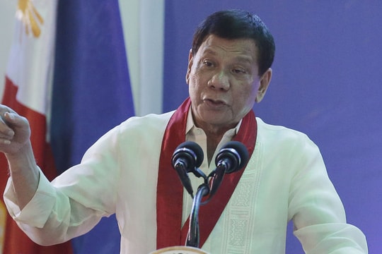 Duterte 'chê trách' Mỹ sau việc tàu Việt Nam cứu 22 tàu Philippines bị tàu Trung Quốc đâm chìm 