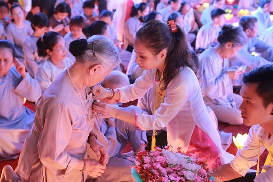 Thượng tọa Thích Thọ Lạc: Không phải cứ mâm cao, cỗ đầy mới là hiếu thảo với cha mẹ