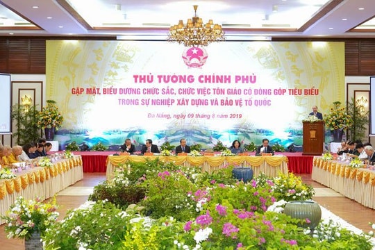 Thủ tướng gặp mặt, biểu dương chức sắc, chức việc tôn giáo tiêu biểu